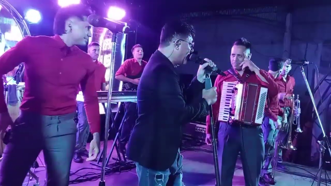 Así comenzaba Sergio Torres en el escenario