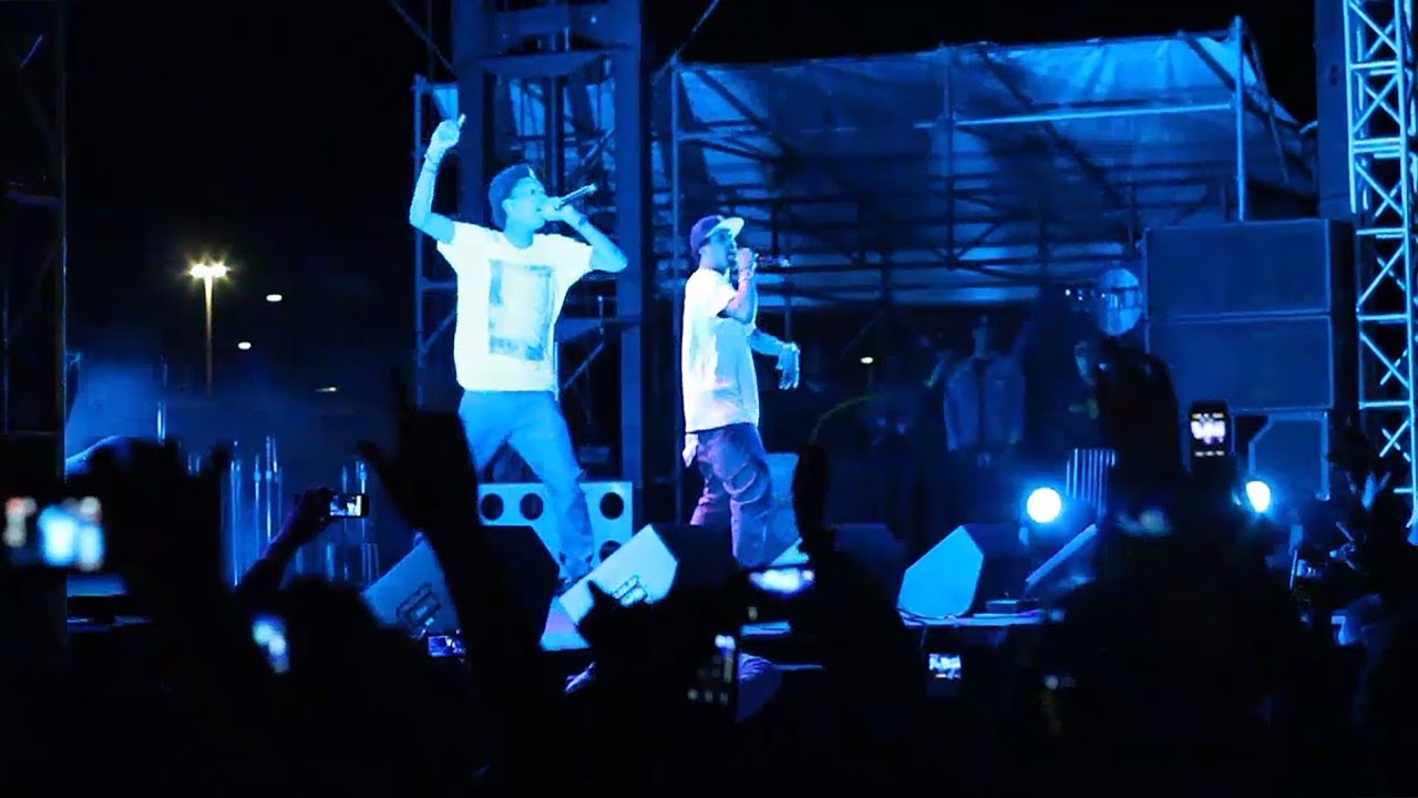 Wiz Khalifa Performs 