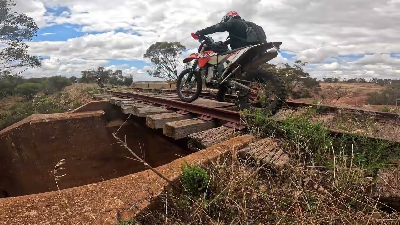 Ride to Monarto and then along the train lines to Palmer