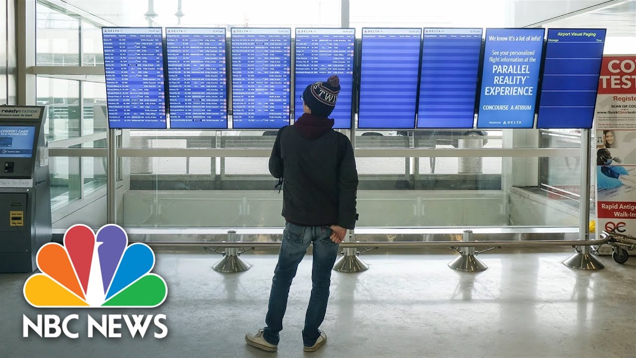 FAA pauses all domestic flight departures amid system outage