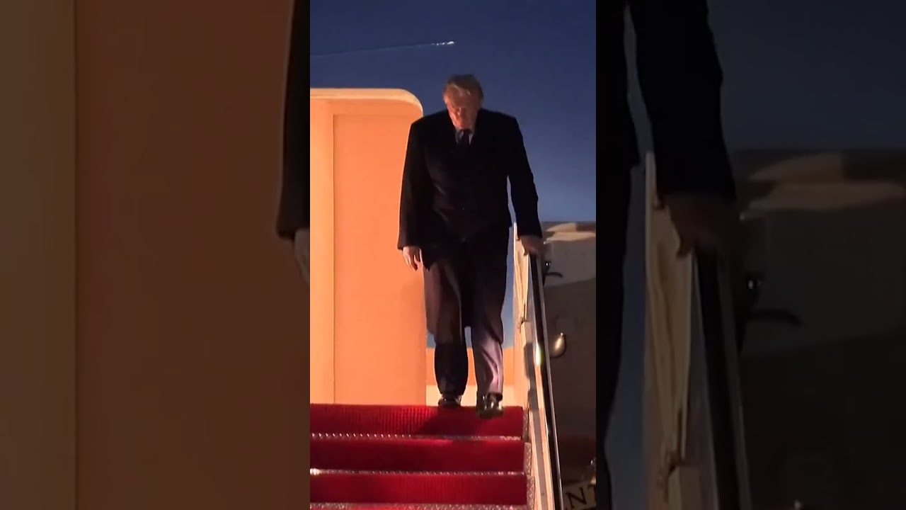 WATCH: Trump Lands at Joint Base Andrews as Hormuz Blockade Tightens | DWS News | AH1C