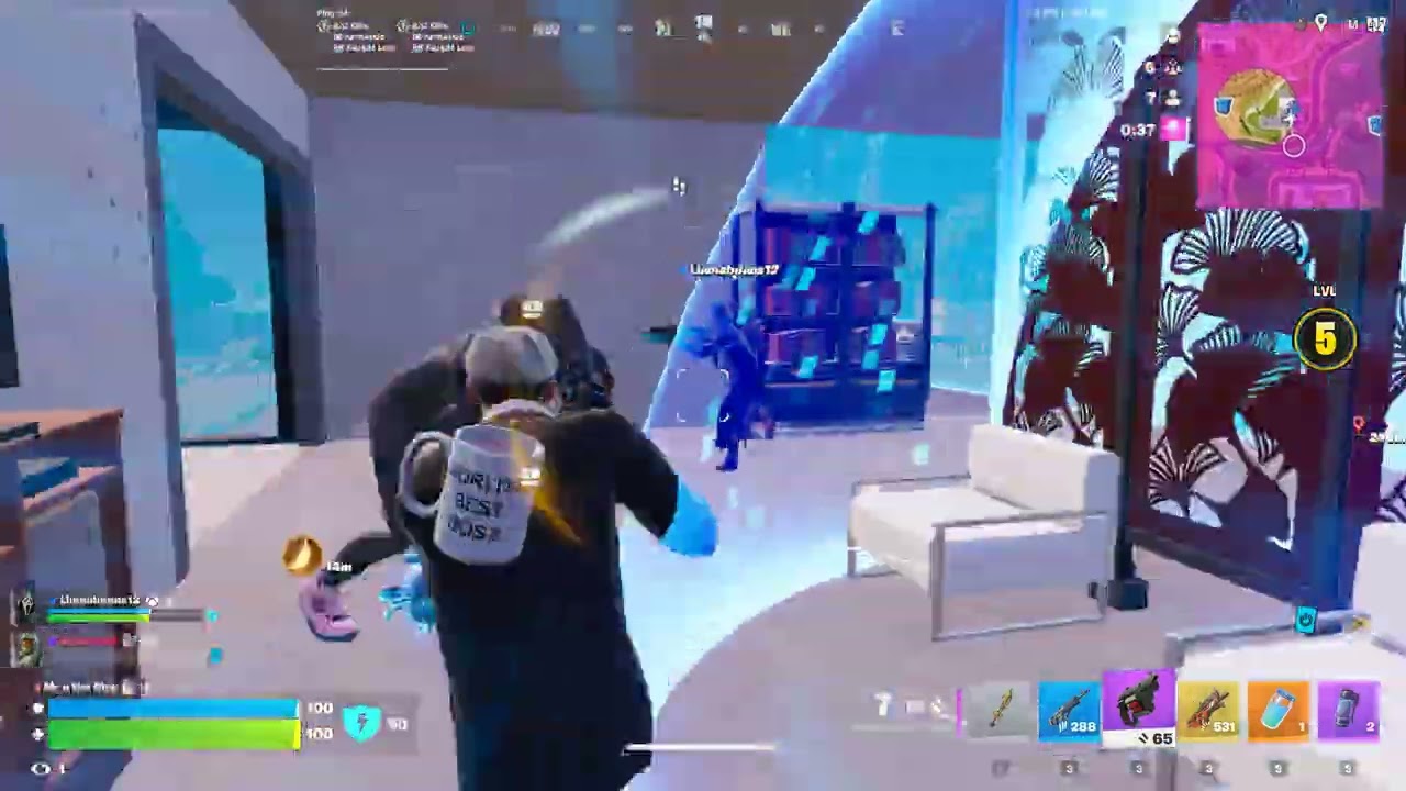 A Little Clustered Blitz Royale