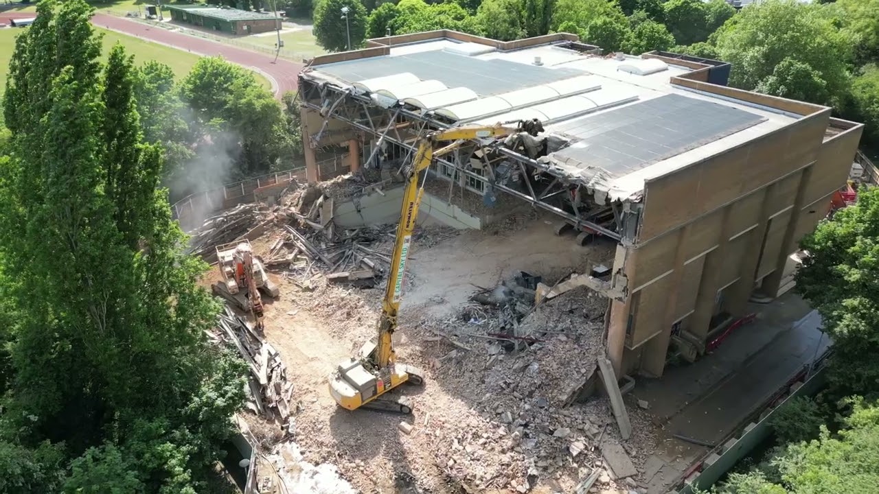 Demolition continues of the Peterborough Regional Pool