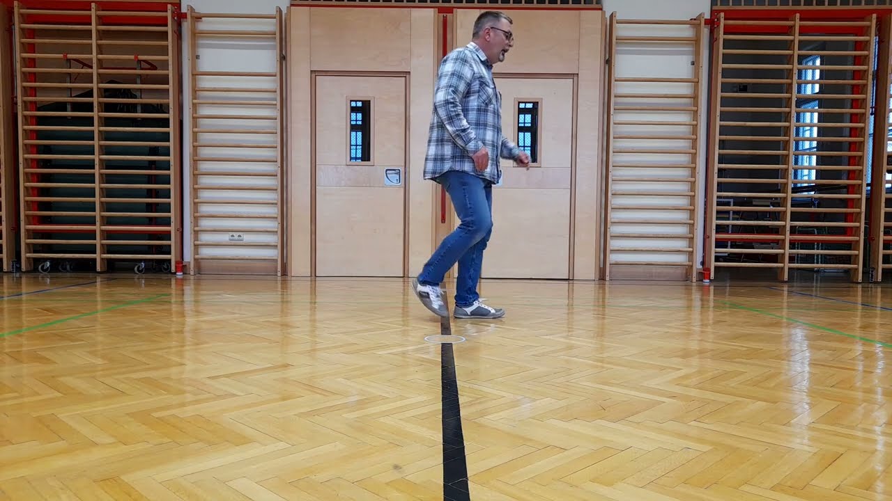 FunkyTown Linedance -  by Harry Schalk  /   (Austrian Version = Daunzn =same Steps)