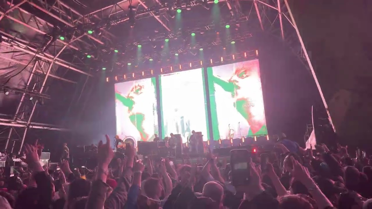 Liam Gallagher - Cigarettes and Alcohol- Belsonic