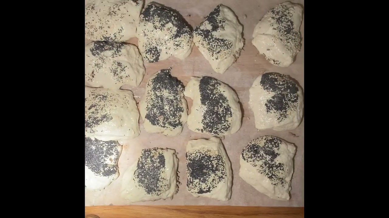 Surdejsboller (bagning)