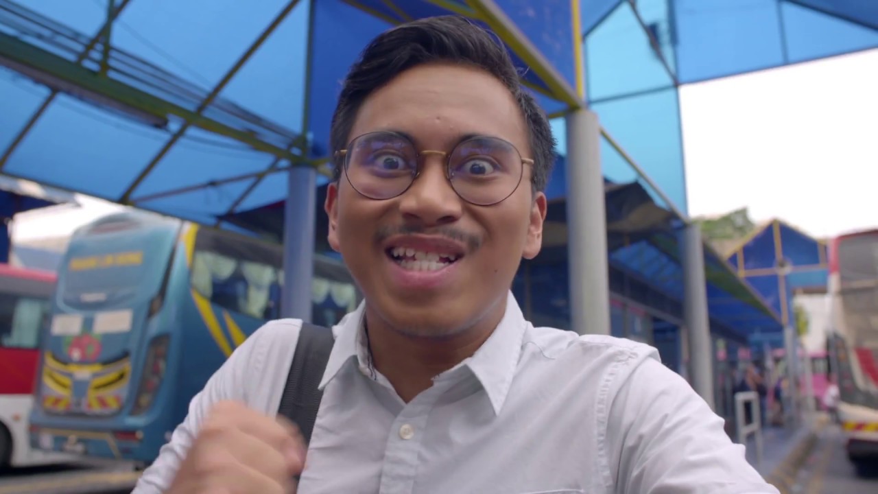 redBus Singapore | Chup a seat with redBus ft. Luqman Podolski