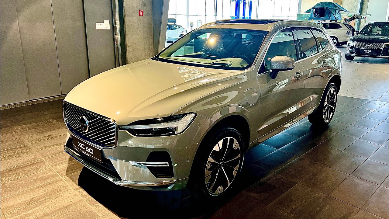 Volvo XC60 2025 Facelift T8 plug in hybrid Ultra Bright | Vapour Grey | Charcoal Nappa