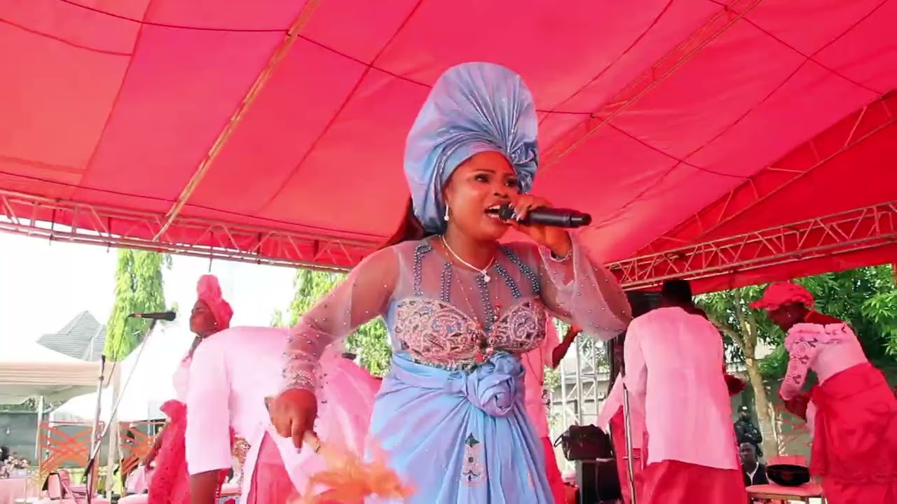 Isoko & Urhobo Gospel Live Music by Min. Kome Akaleko
