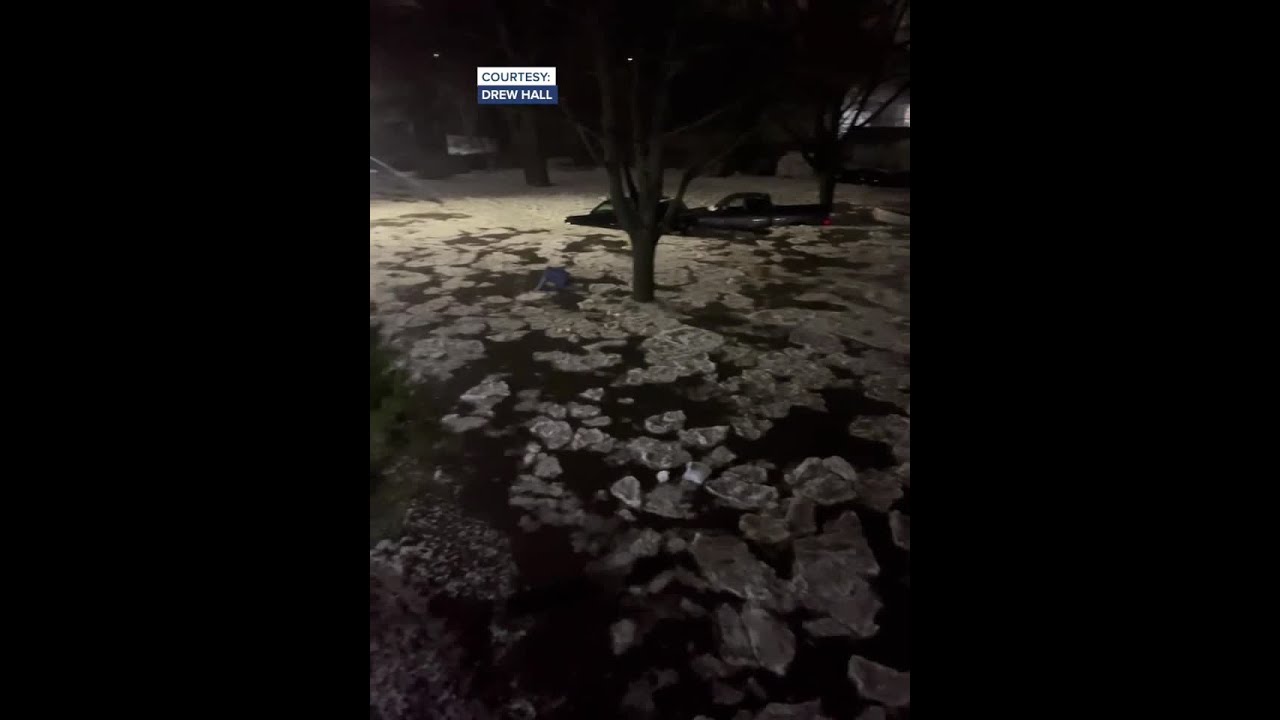 Flash flooding after heavy rain and hail in Grand Rapids