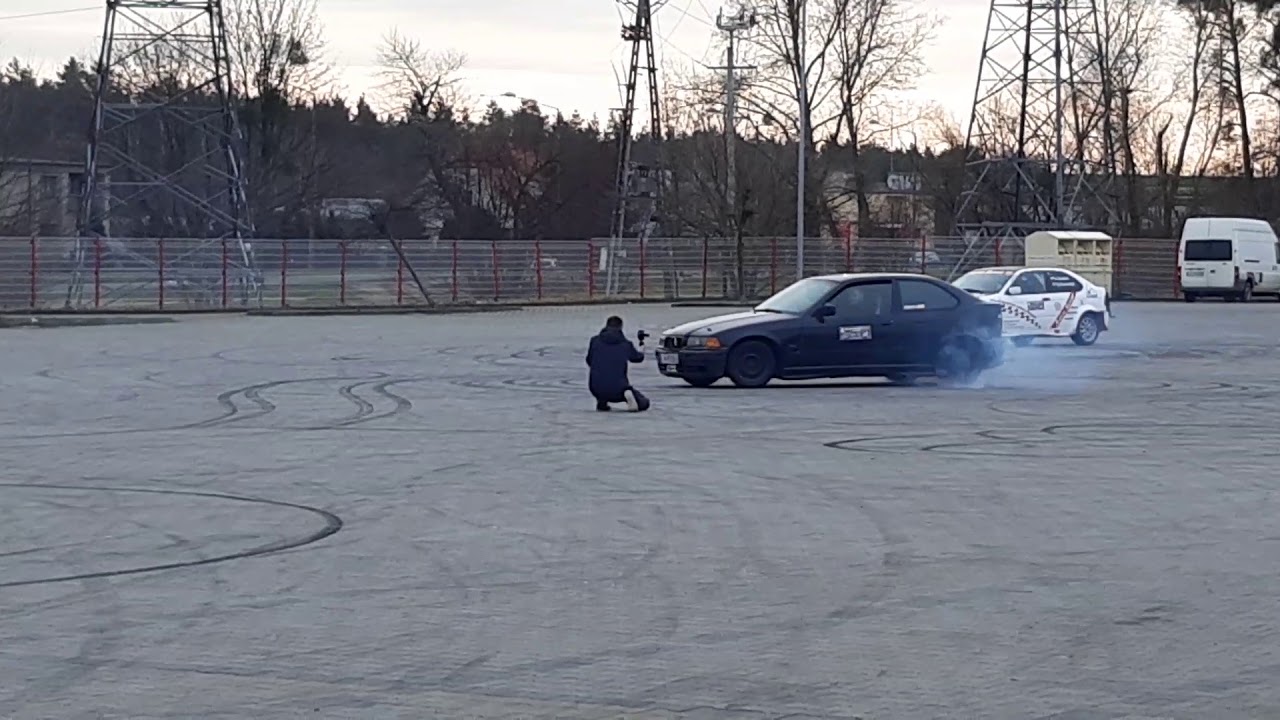 28 Finał WOŚP Grudziądz organizowane przez PZM  BMW drift w parze