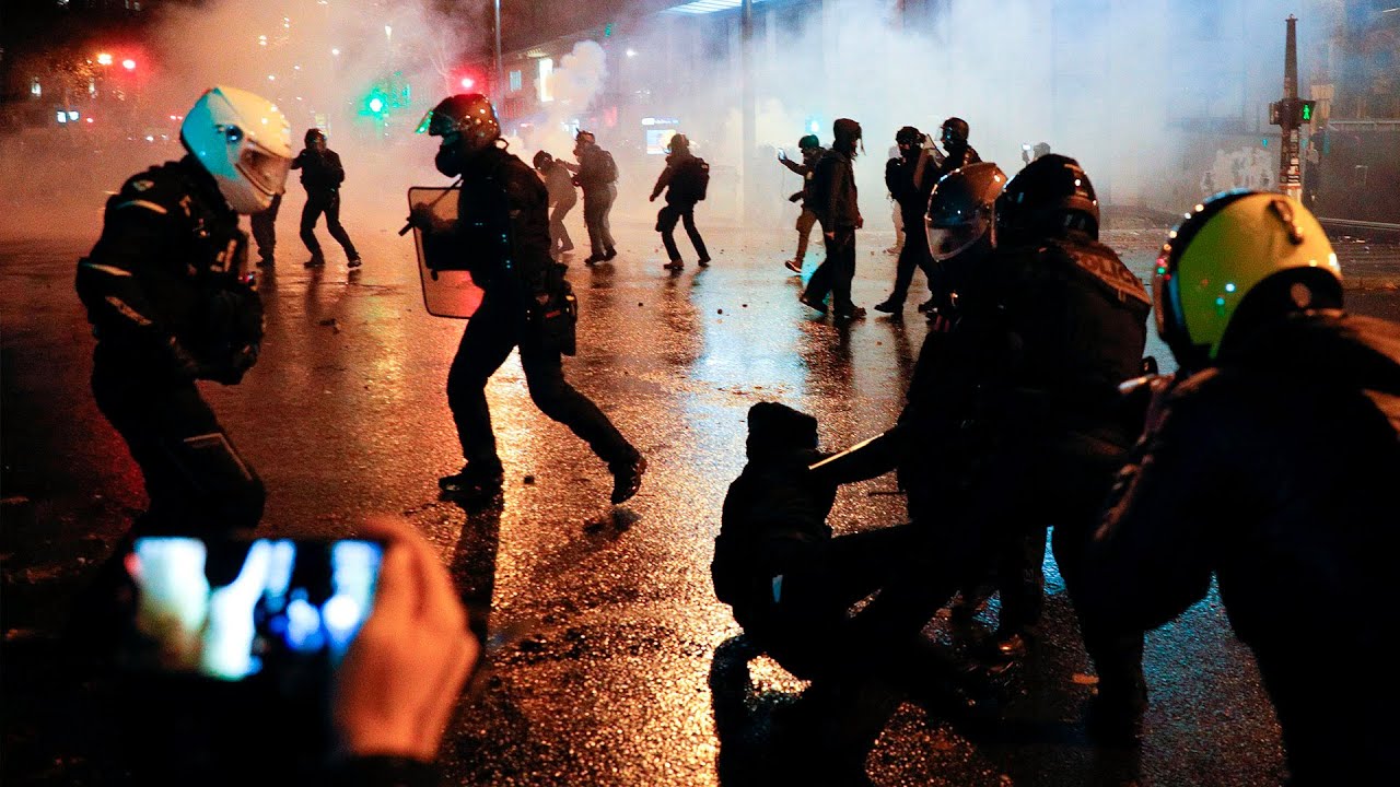 Protests in Paris: Demonstrators rally against security policy plans