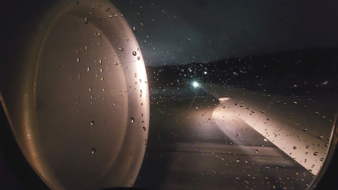 Delta Air Lines Boeing 717-2BD [N894AT] Engine Start & Rainy Takeoff Atlanta