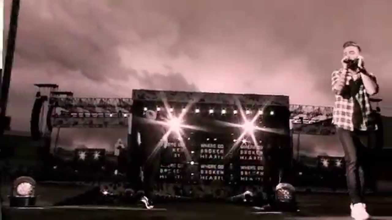 Where Do Broken Hearts Go? Full Song Live July 21 2015