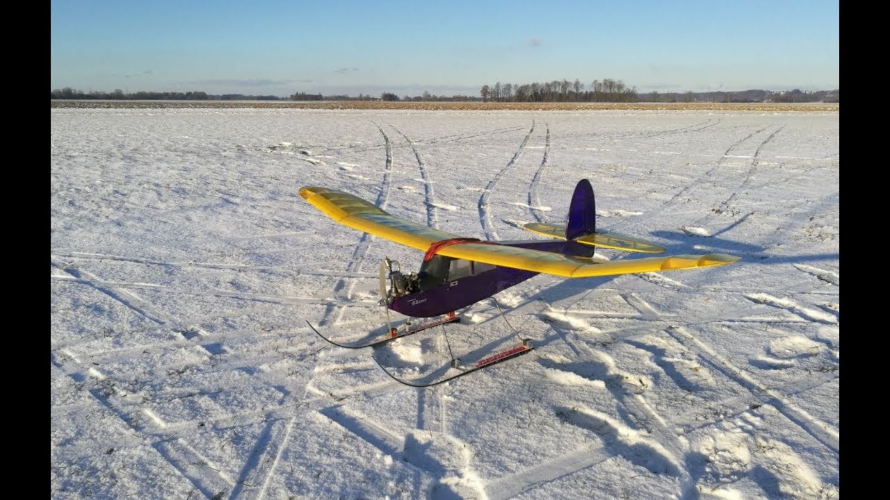 RC Model Zephyr Winter flight with Ski (OS Engine FS20 4-stroke)