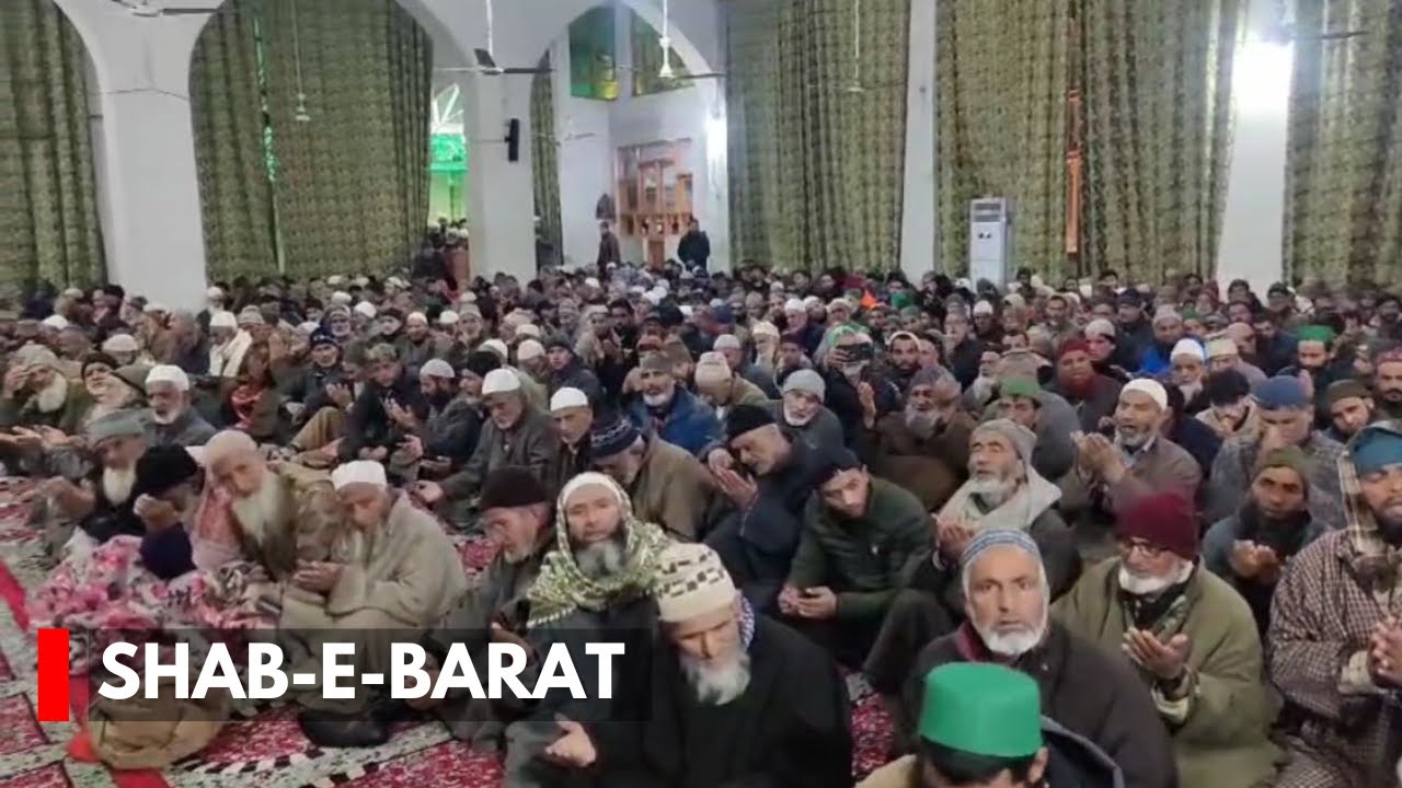 Night long prayers held on the occasion of Shab-e-Barat at Dargah Hazratbal