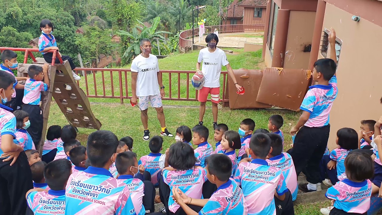 Willi Kothny visits Yaowavit School in Phang Nga Province, organized by Mercedes-Benz Thailand.