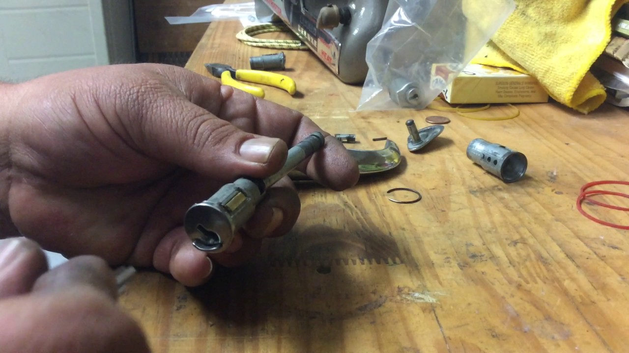 1942-1948 Chevrolet fleetline trunk handle lock cylinder removal and install