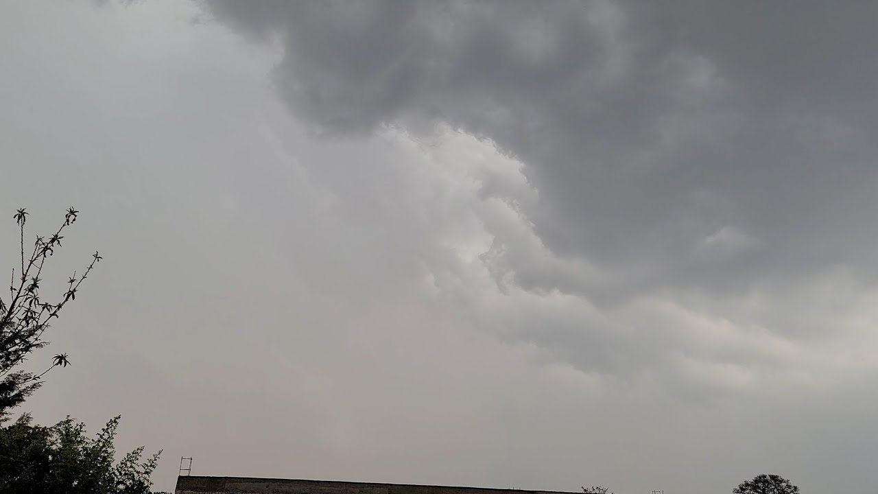 Thunderstorm with loud thunder in Michoacán México May 9, 2021