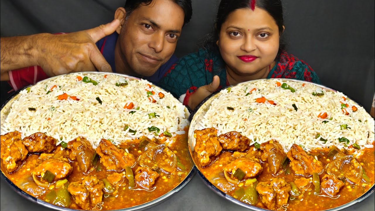 MIX VEG FRIED RICE AND SPICY CHILLI CHICKEN EATING CHALLENGE/STREET FOOD EATING CHALLENGE 