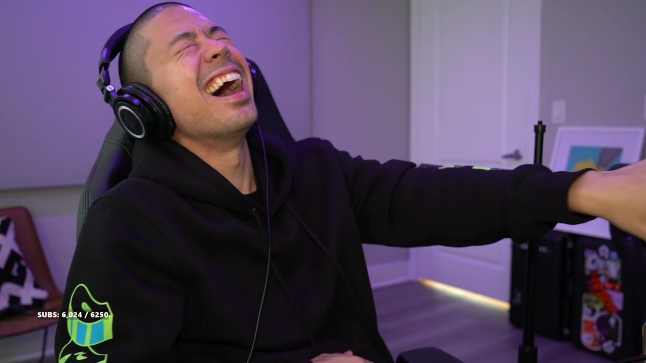 The Chat Spanks Noel to Near-Death (kinda NSFW)