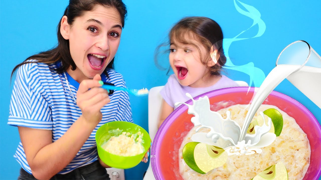 Ayşe ile yemek yapma oyunu. Defne için elmalı yulaf pişiriyoruz! Anne kız etkinliği