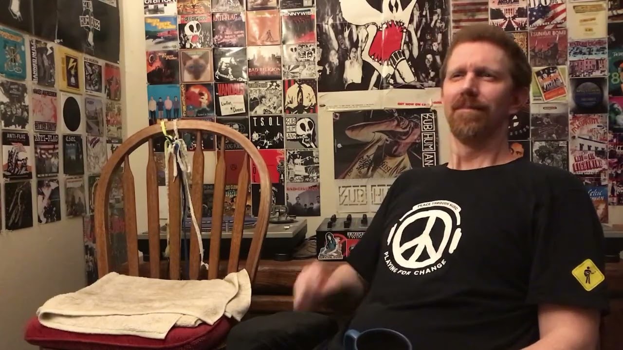 Shnootz - Reaction Video (The Cure - Catch)