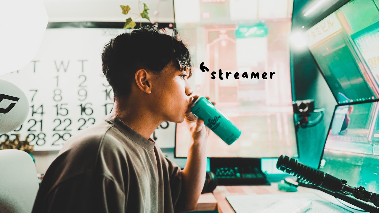 A Day in the Life of a 19 Year Old Streamer