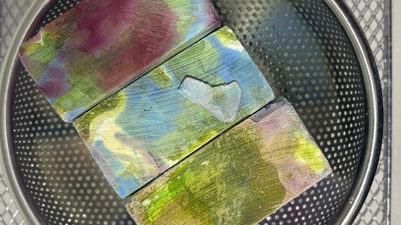 Tie & Dye color blocks Crush 🎨 | Pebbles + Satisfying Sifting 
