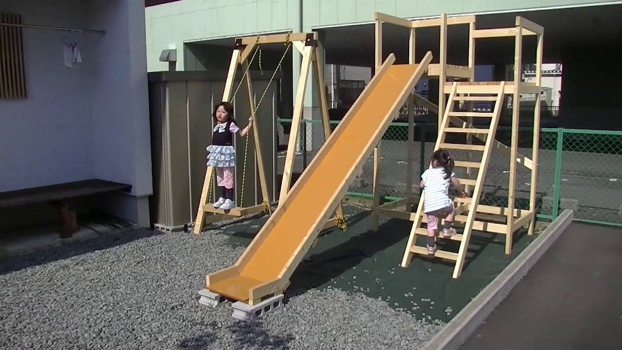 すべり台とブランコを庭に作ってみた