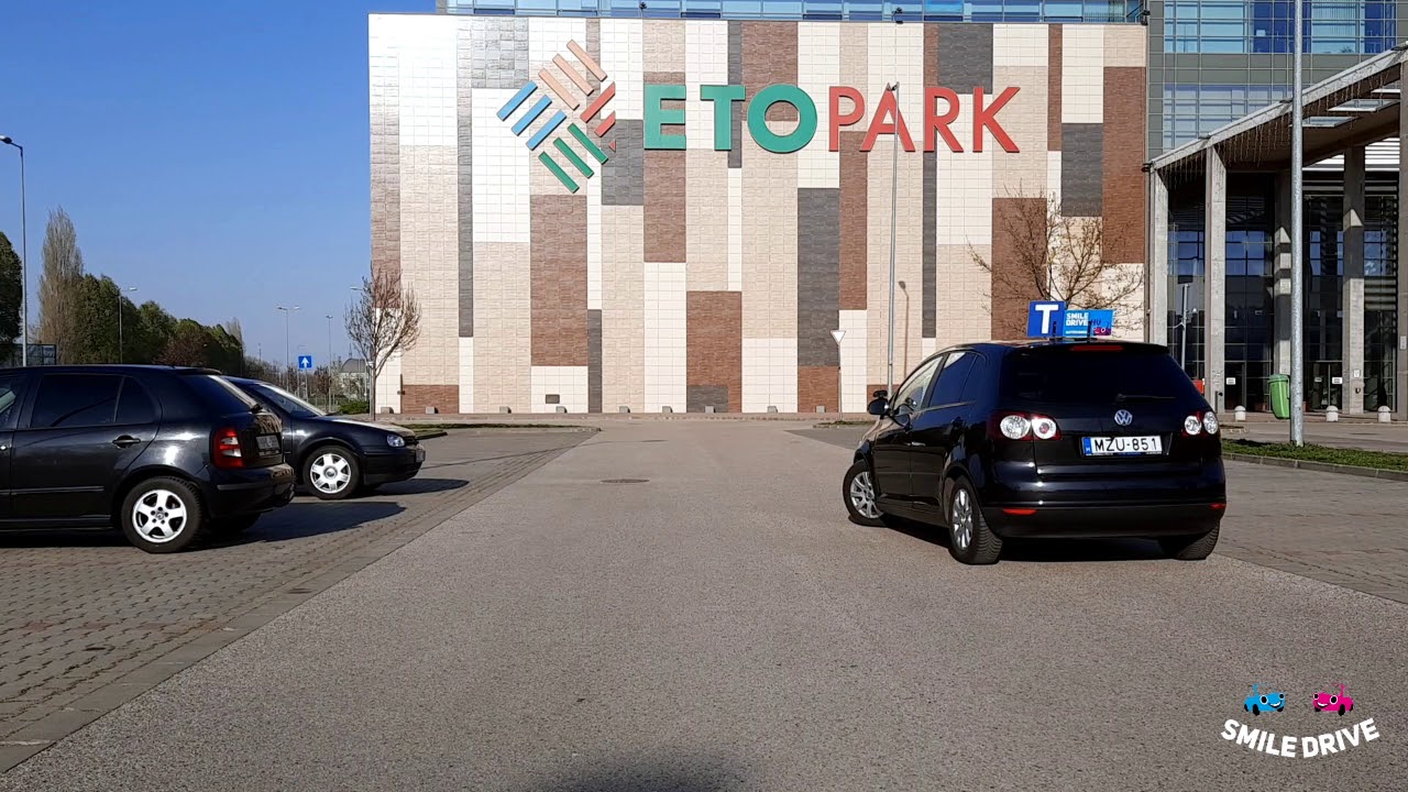 Parkolás balra előre 90º-os szögben