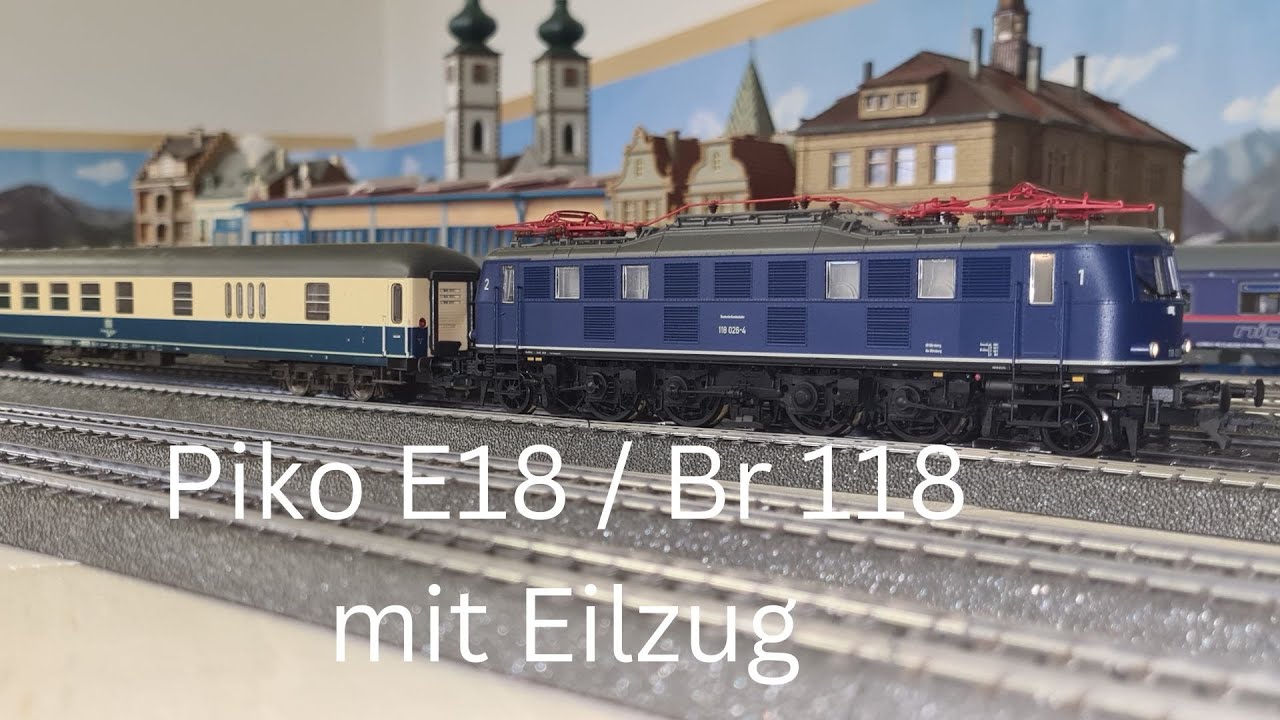 Piko 51878 mit Eilzug
