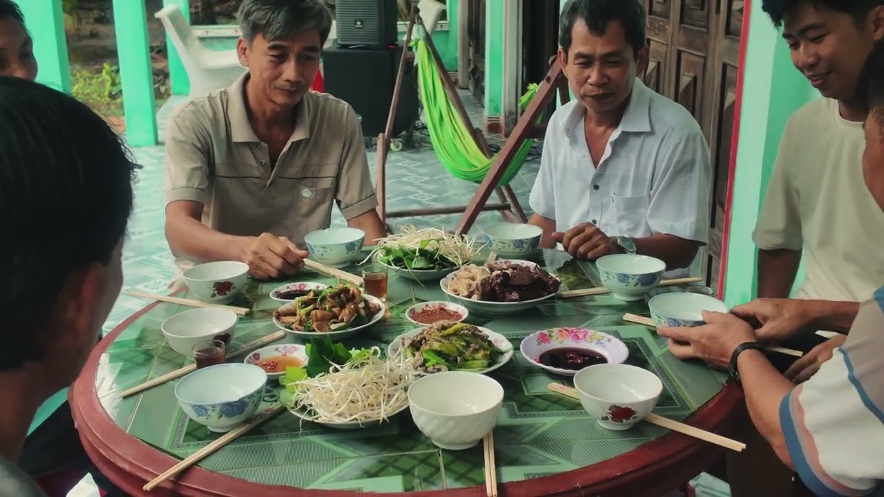Nét Quê Không Khí Đám Giỗ Miền Tây | Bữa Cơm Quê Ngon Ấm Cúng