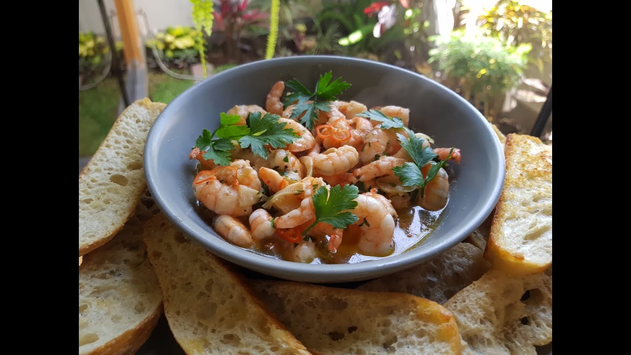 LANGOSTINOS AL AJILLO
