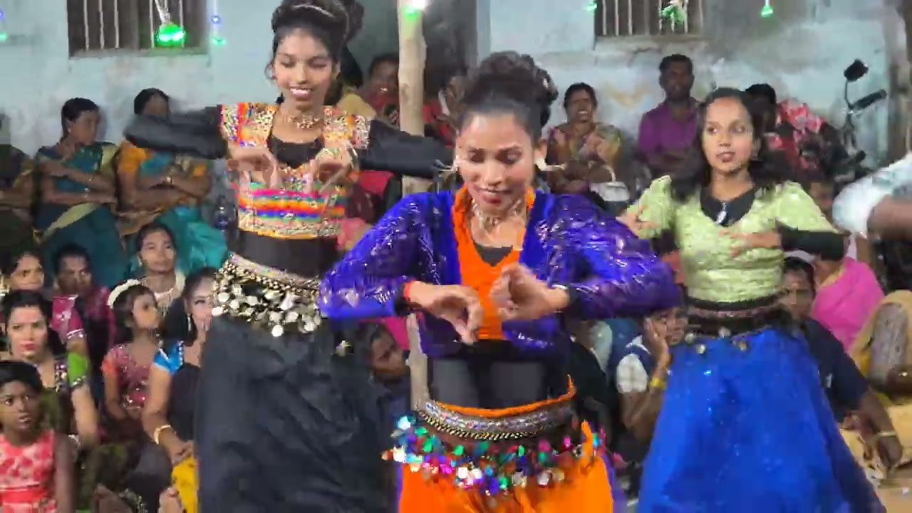 குலுக்கி வச்சா கொக்கா கோலா போல பாடலுக்கு ஆட்டம் குலசை தசரா டிஸ்கோ