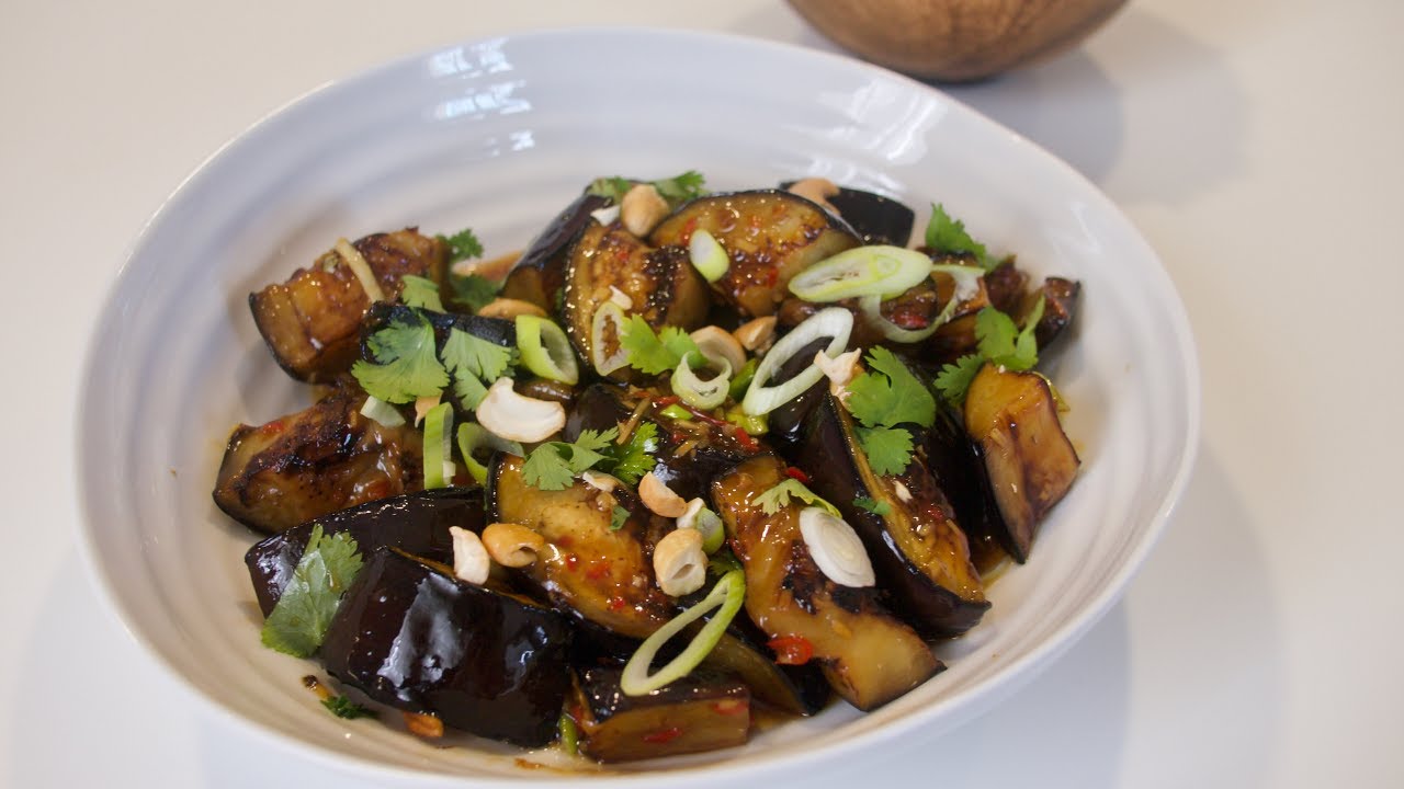 SOY GINGER GLAZED EGGPLANT | EASY VEGAN VIETNAMESE RECIPE | CÀ TÌM SỐT NƯỚC TƯƠNG GỪNG CHAY