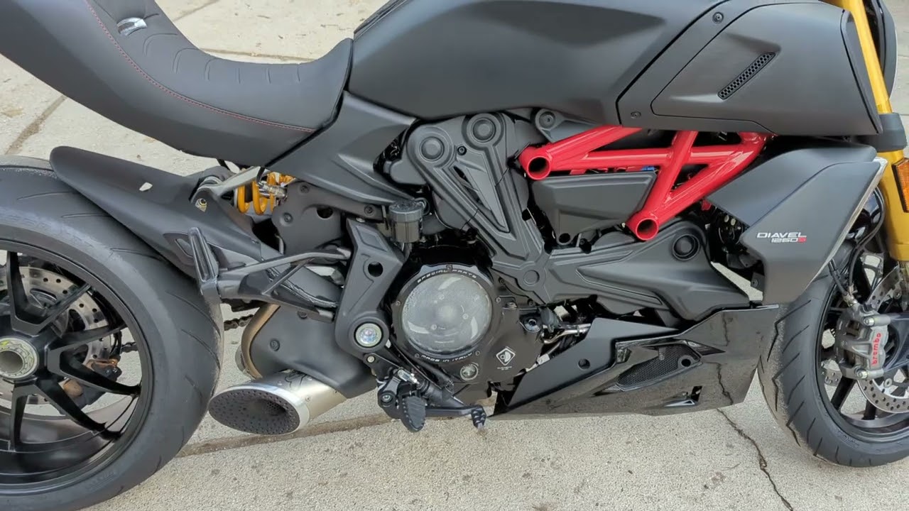 Ducati Diavel 1260S Black 2023 with full modifications - Rizoma and Termignoni Sound and Startup