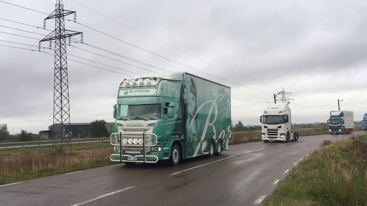 Dep&aring; Maffia-kortege p&aring; v&auml;g ut till Diodhuset