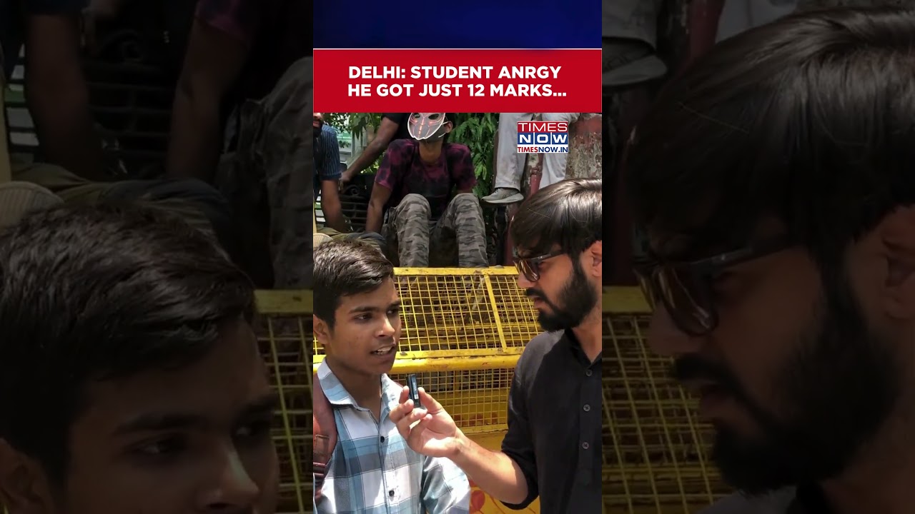 CJP Delhi Protests: Student Expresses Anger After Getting 12 Marks In Board Exams #shorts