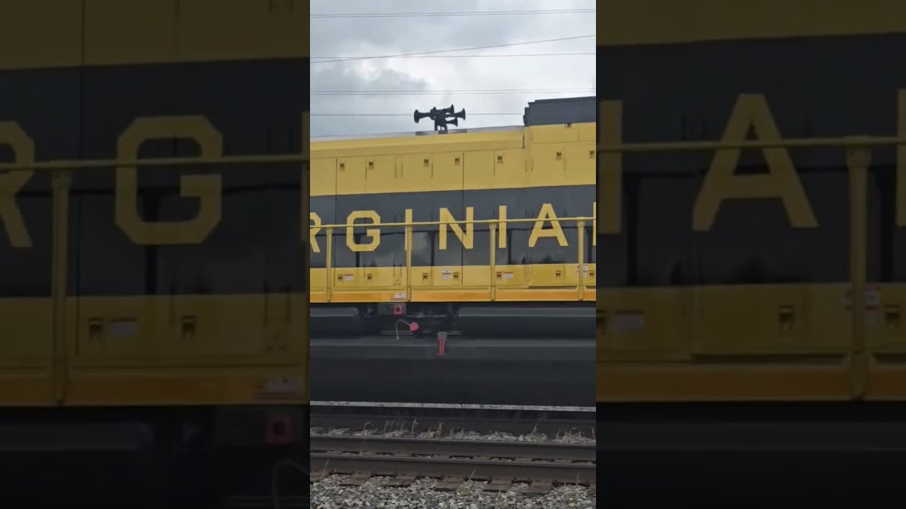 The Virginian and Central Maine and Quebec Heritage Units.#norfolksouthern #train #heritageunit