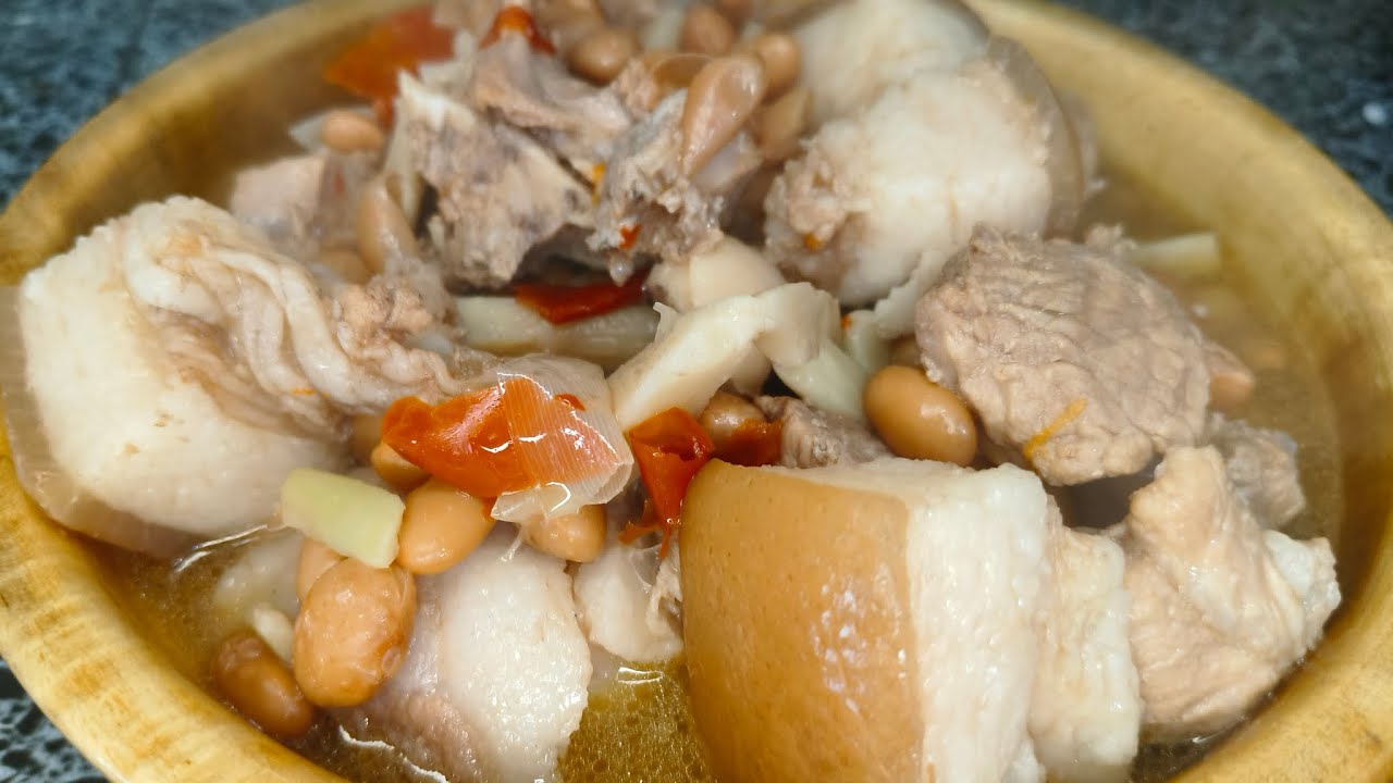 Cooking Pork with kidney beans and bamboo shoots | kholar| Authentic Naga's favourite dish |