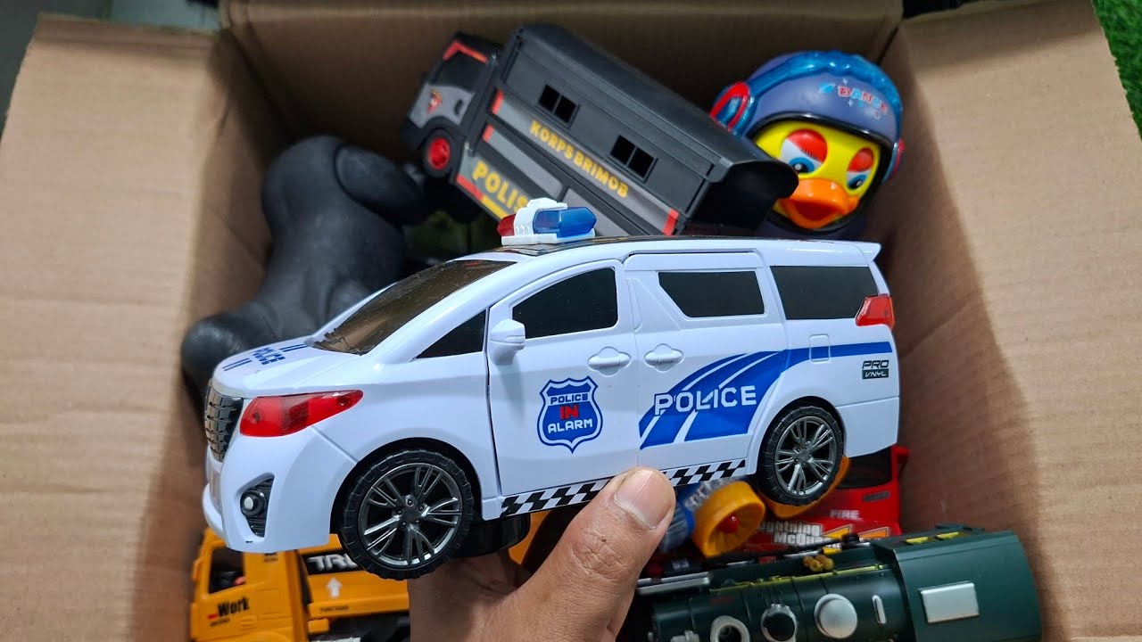 3:47 Minute Satisfying Unboxing Train, Police Car,  Robot Car 
