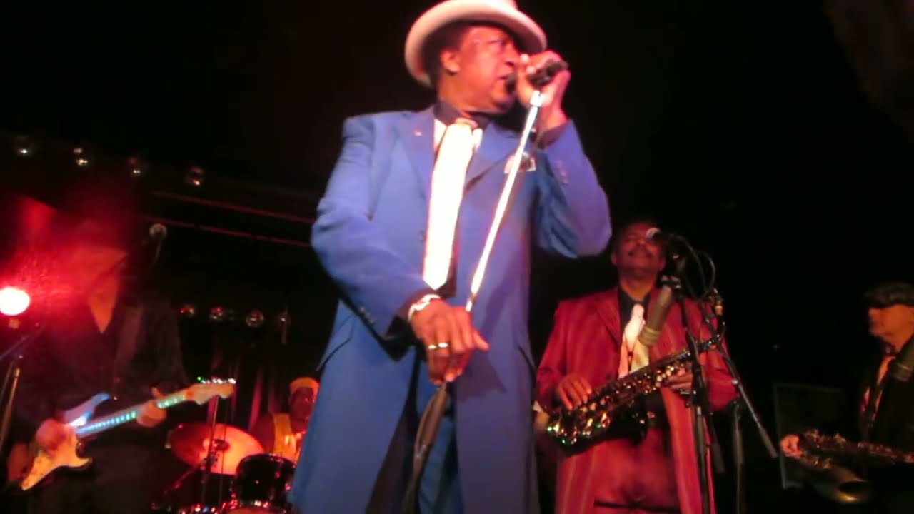 love to sing the blues EB Davis and the Superband