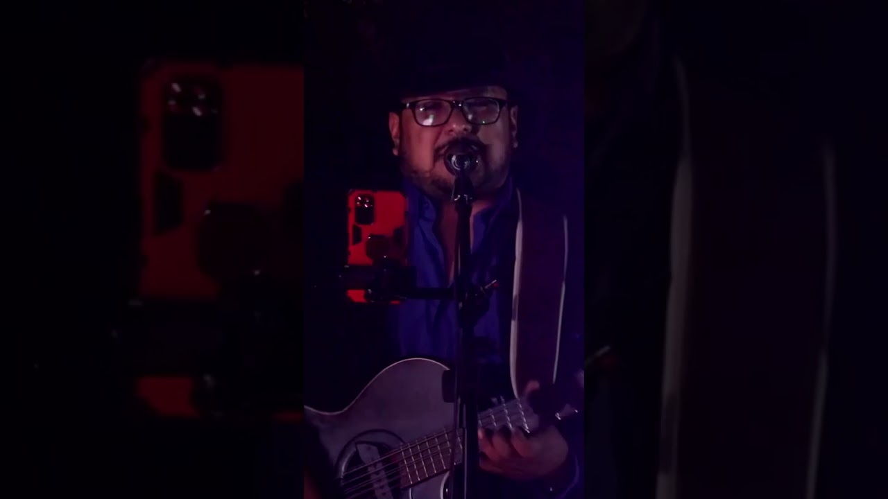 Ella tiene fr&iacute;o en su coraz&oacute;n... 🥶💙 #cumbianorte&ntilde;a #cumbia #cumbialight #grupoparadigma