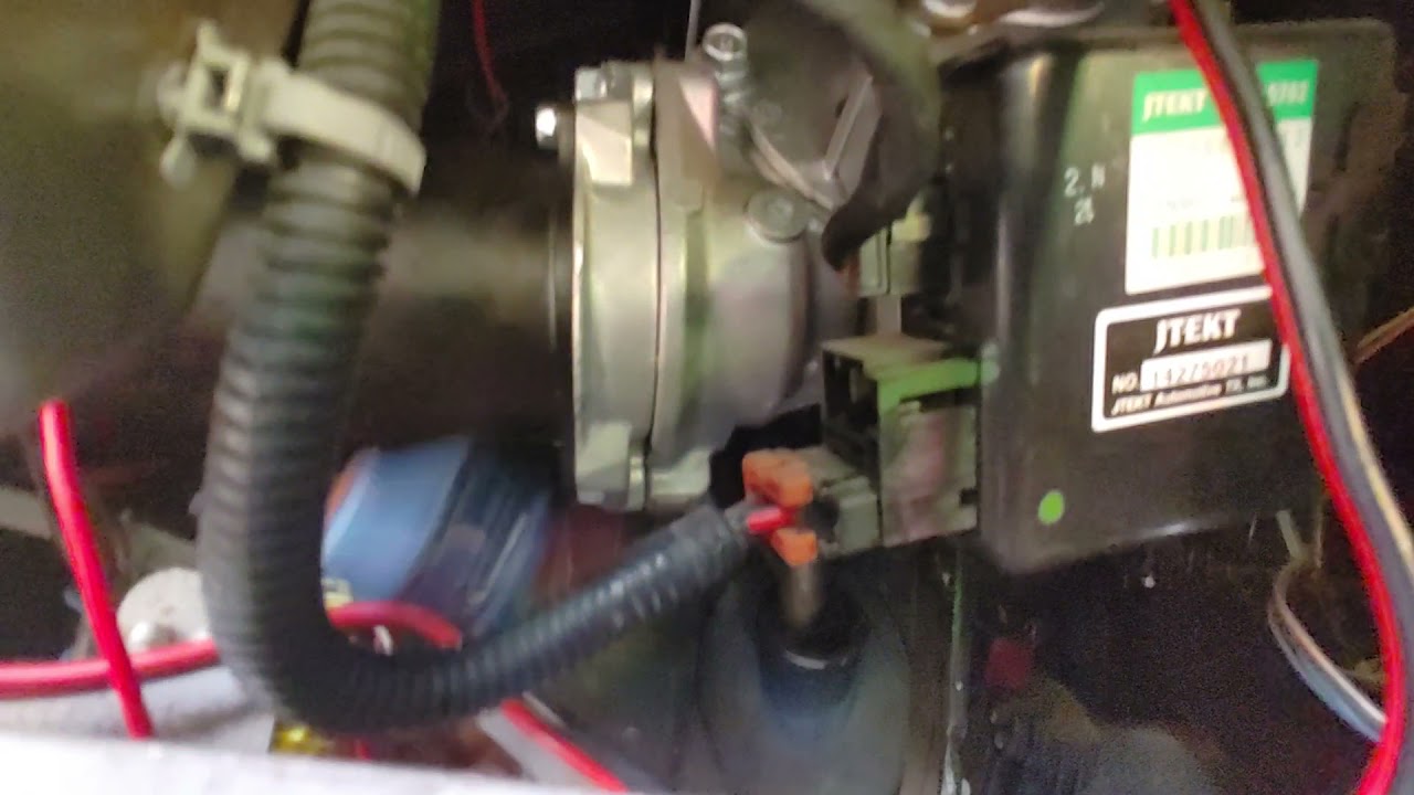 Замена электродвигателя усилителя рулевого управления Chevy HHR