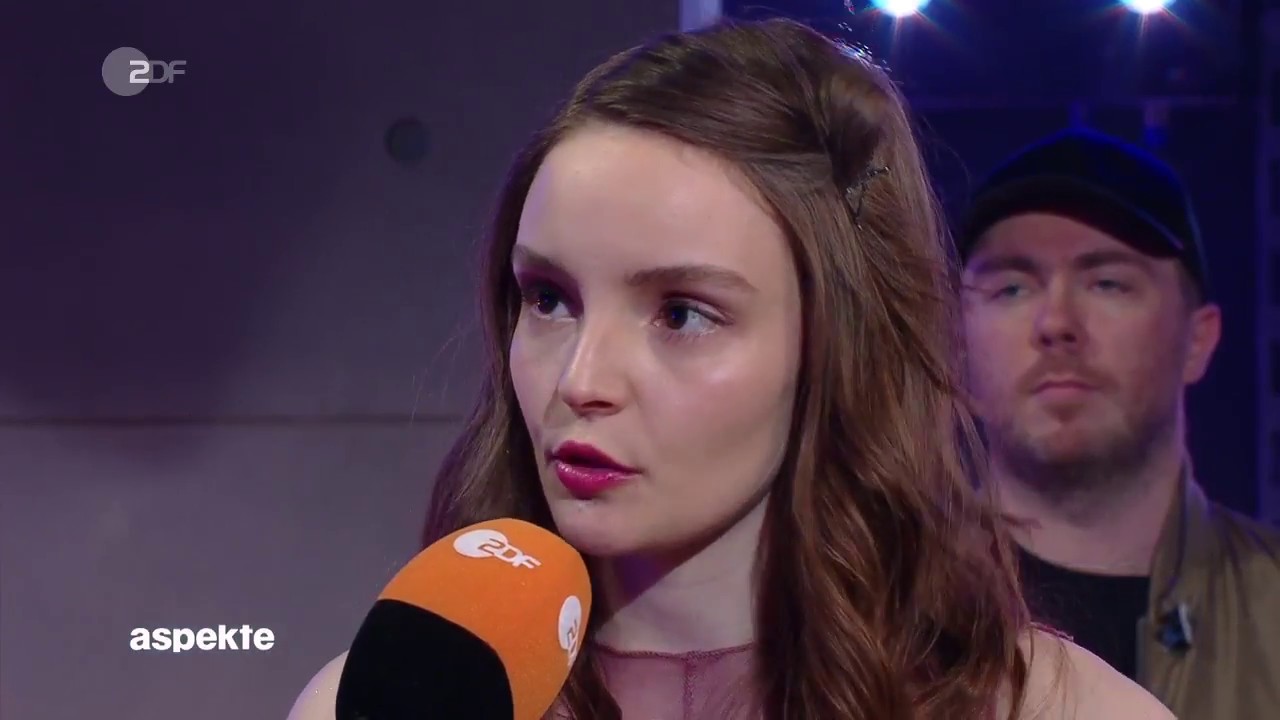Chvrches at the German Culture TV Show aspekte with Miracle live on stage