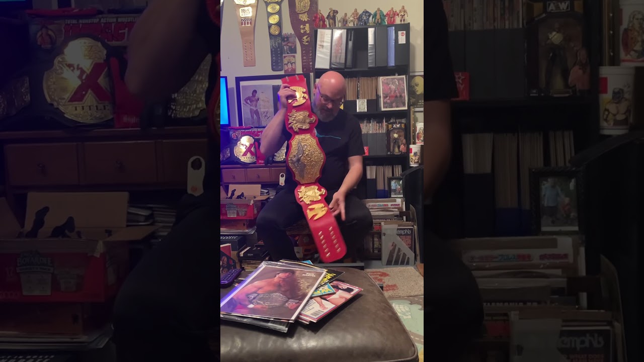 WRESTLER WEEKLY MAN CAVE MINUTE #10! IWA World Heavyweight Championship held by #MilMascaras! #wwmcm