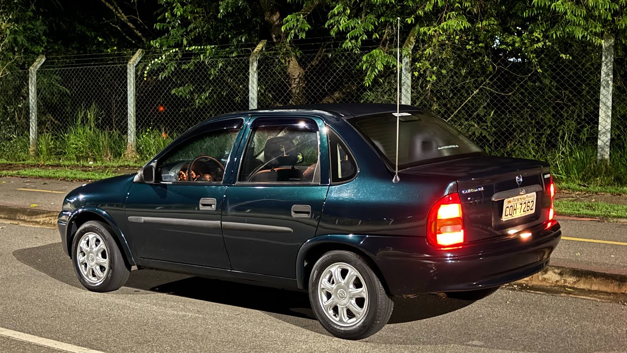 O PAINEL A NOITE DO CORSA GL 1.6 AUTOMÁTICO 1998, ACHEI MUITO BOM PELA ÉPOCA!