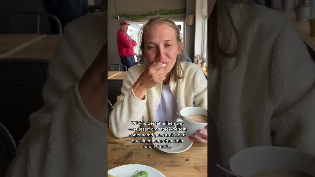 Advies: bestel al-tijd twee porties. #relatie #vriendin #herkenbaar #grappig #eten