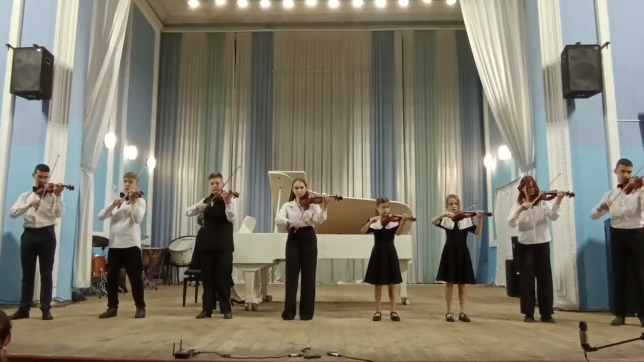 Ансамбль скрипалів. Музична школа 8. Кривий Ріг.